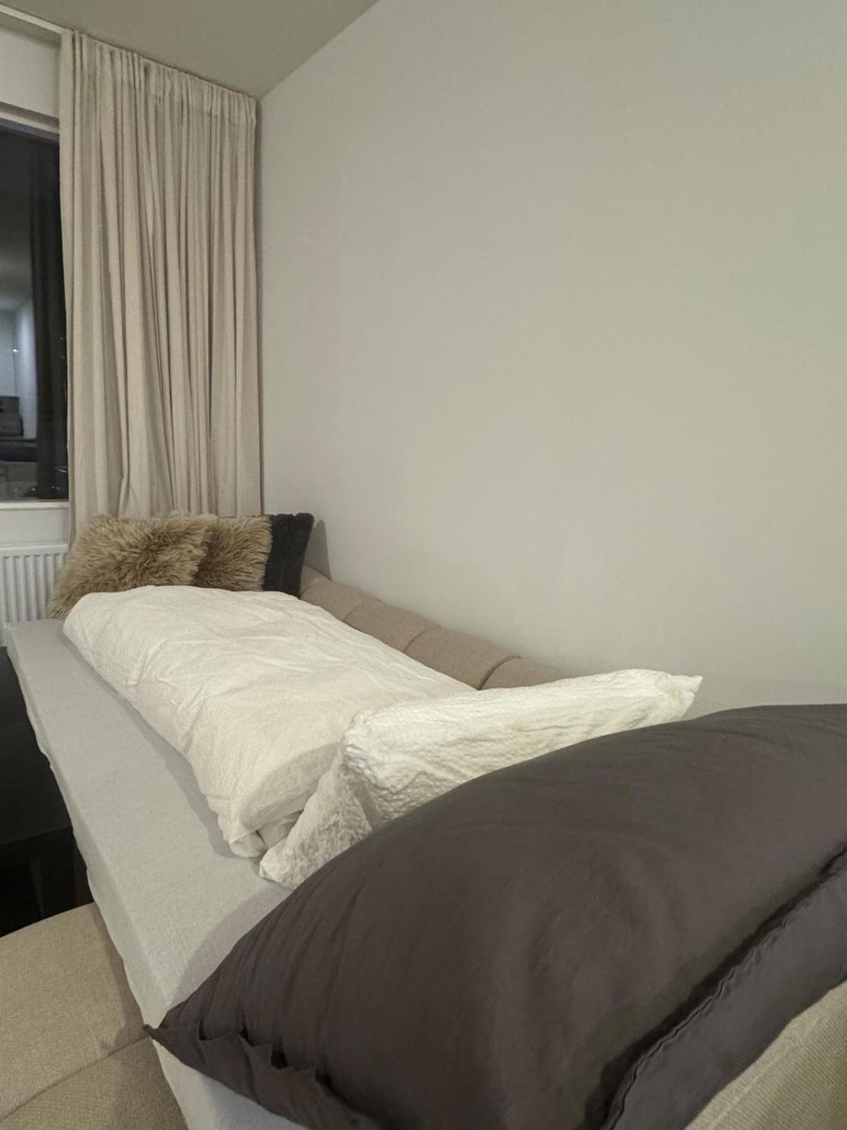 Minimalistic, Flat, Kopavogur Lägenhet Reykjavík Exteriör bild